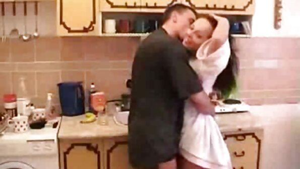 Adriana Chechik und Cadence Lux teilen sich schwarze Ständer